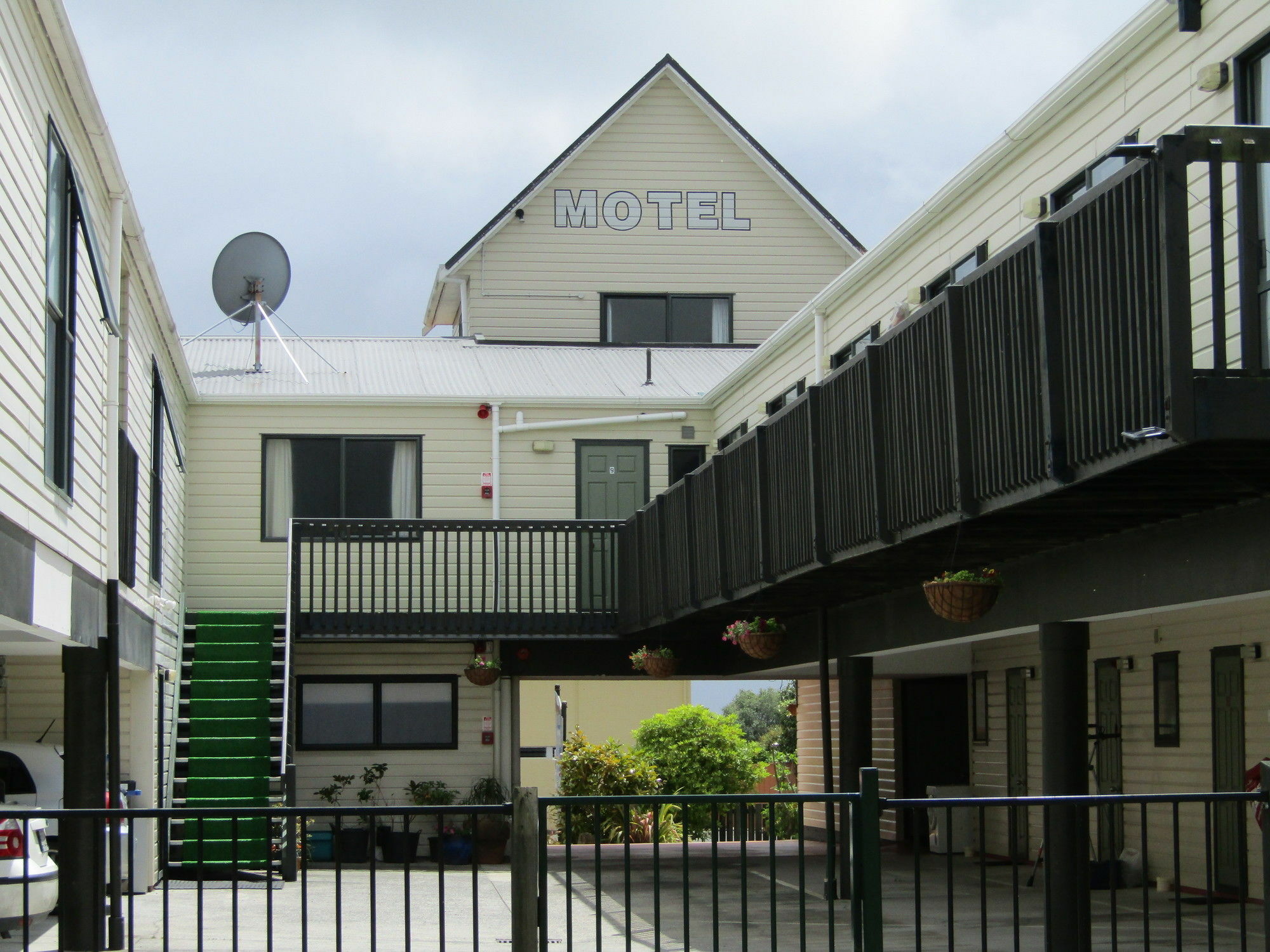 Pohutu Lodge Motel Rotorua Exterior photo