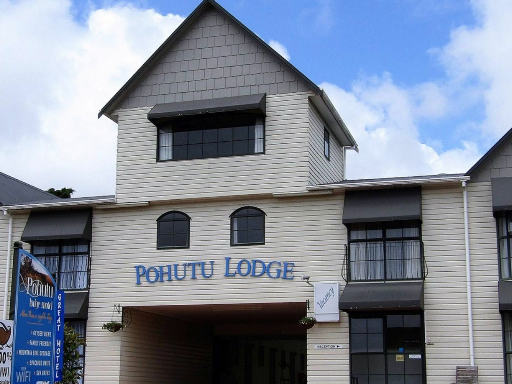 Pohutu Lodge Motel Rotorua Exterior photo